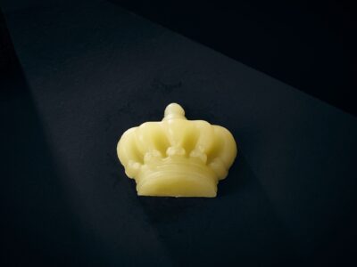 Luxury Soap Adore Royal Crown Closeup